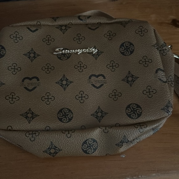 B. Yang brown bag NWOT - Picture 6 of 10